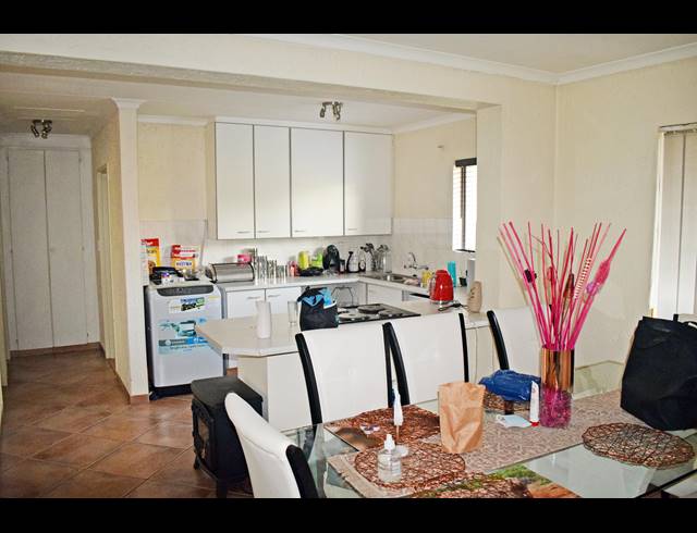 2 BEDROOM TOWNHOUSE FOR SALE IN ORIEL